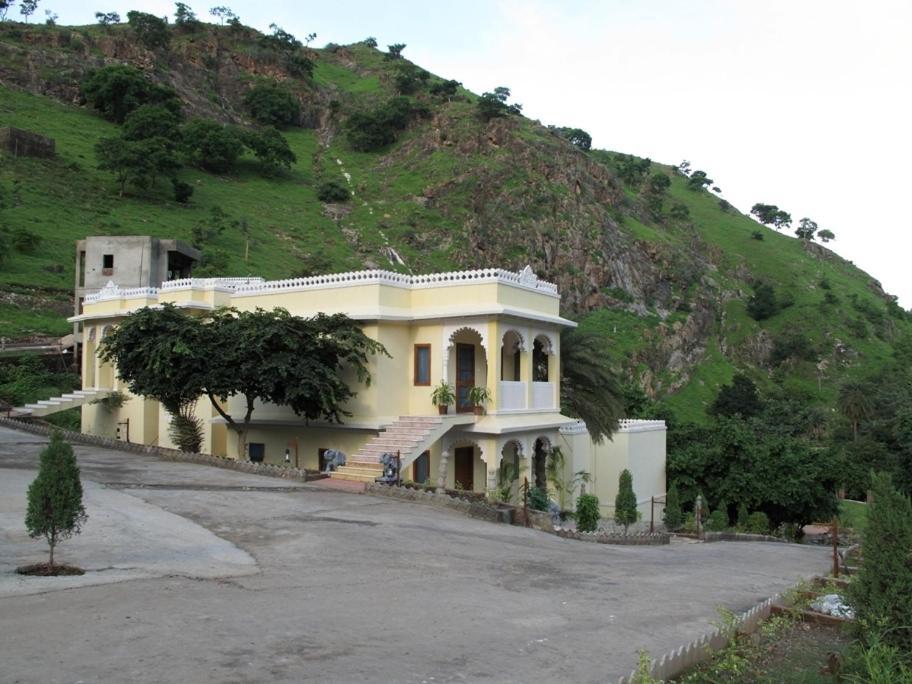 Hotel Aaram Baagh By Pachar Group Udaipur Exterior foto